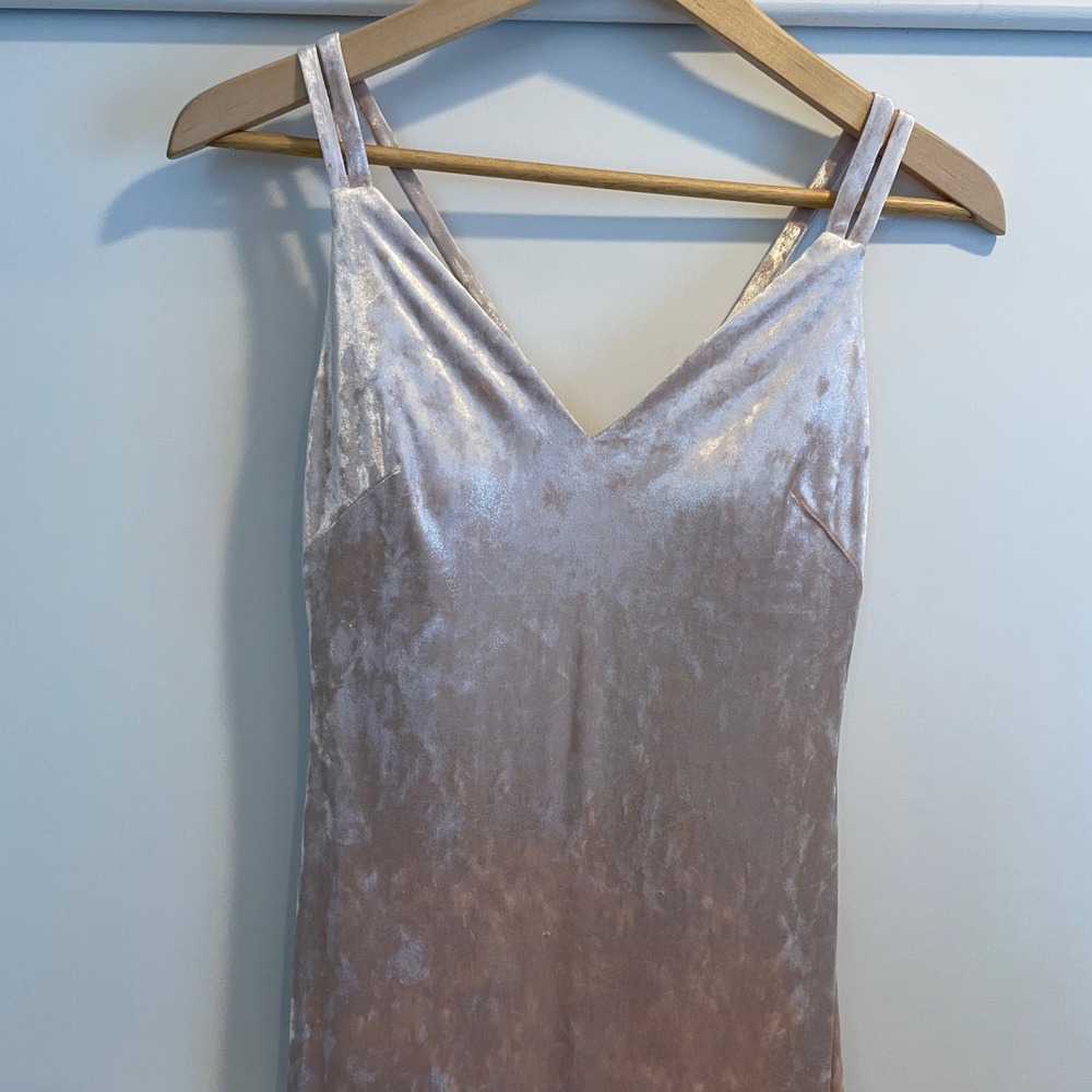 MORGAN & CO Blush‎ Pink Velvet Maxi Dress Spaghetti Straps Criss Cross Back - Picture 2 of 6